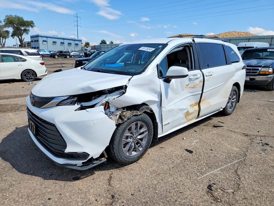 2021 TOYOTA Sienna