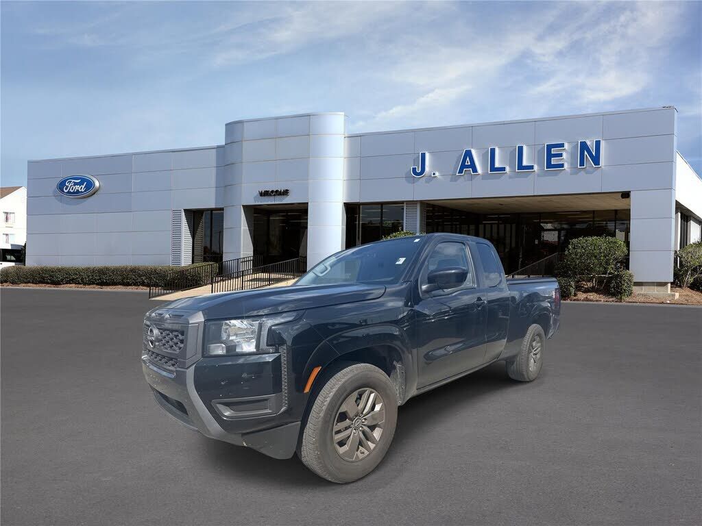 2025 NISSAN Frontier