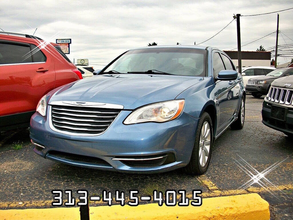 2011 CHRYSLER 200