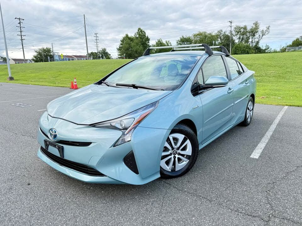 2016 TOYOTA PRIUS