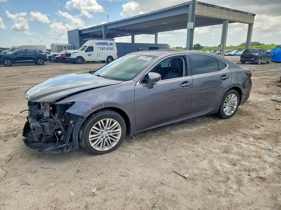 2017 LEXUS ES