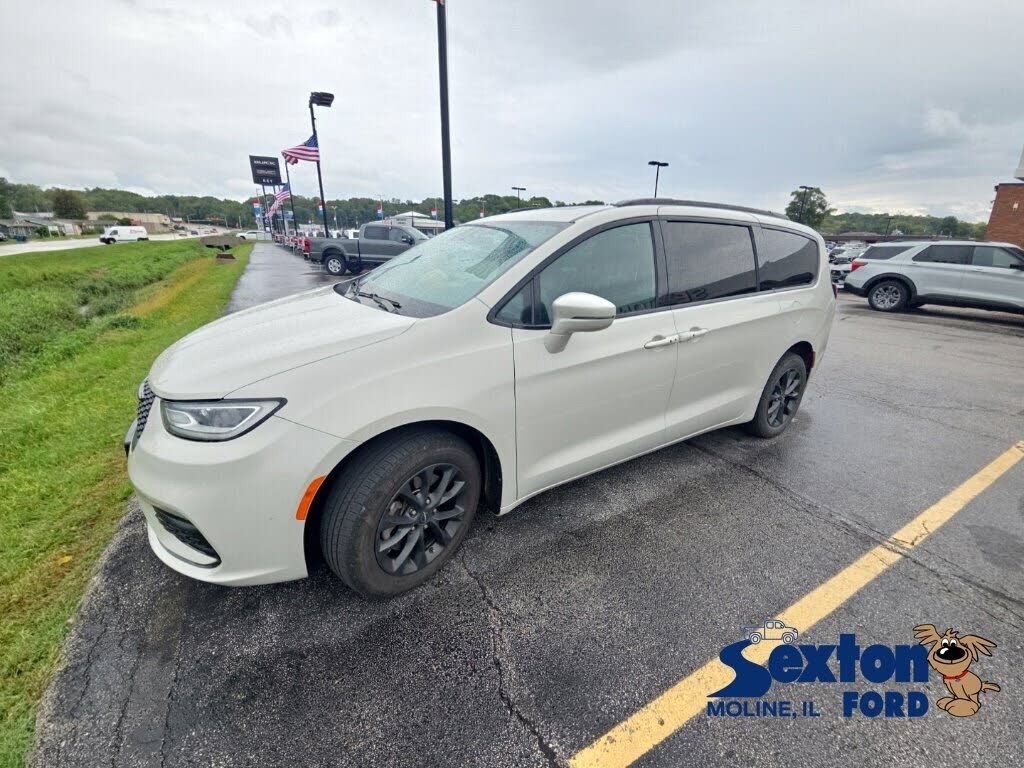 2021 CHRYSLER Pacifica