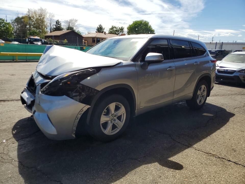 2021 TOYOTA Highlander