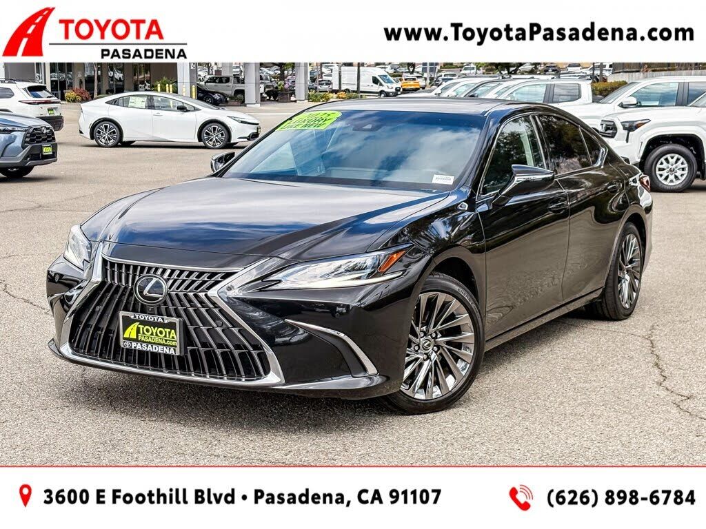 2025 LEXUS ES