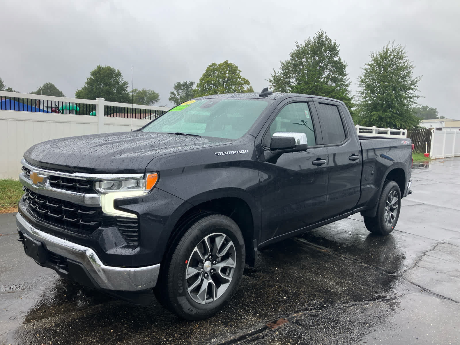 2024 CHEVROLET Silverado