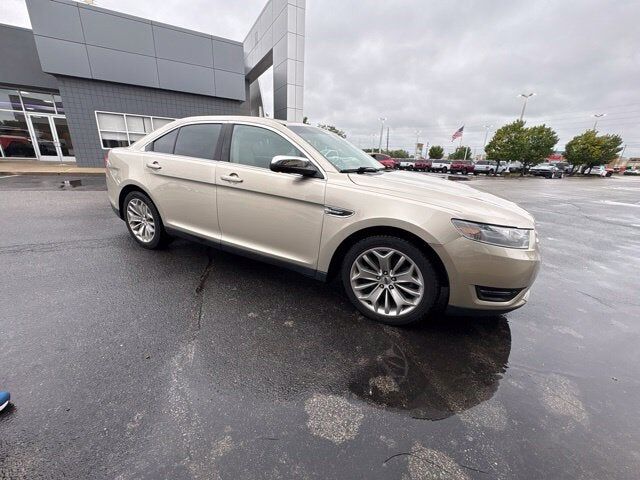 2018 FORD Taurus