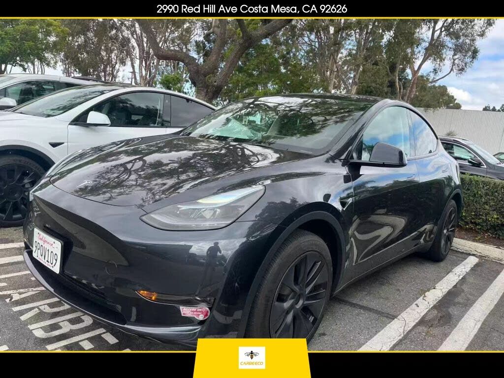 2024 TESLA Model Y