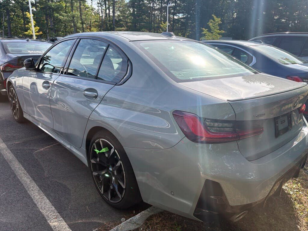 2025 BMW 330i