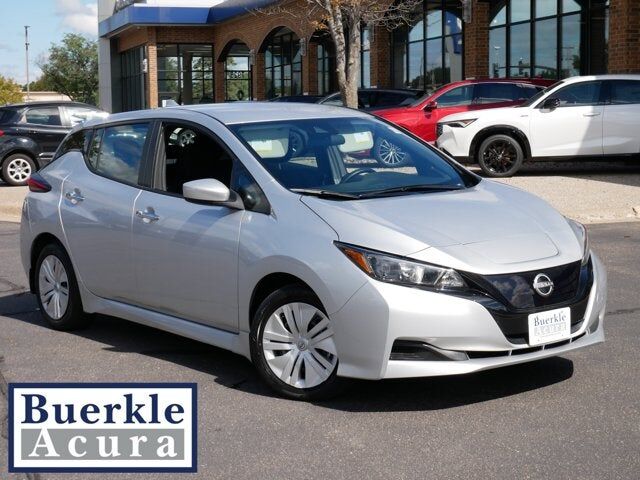 2025 NISSAN Leaf