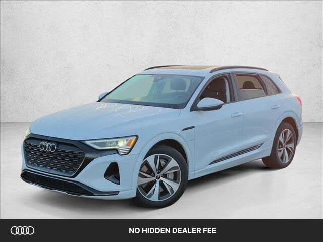 2024 AUDI Q8