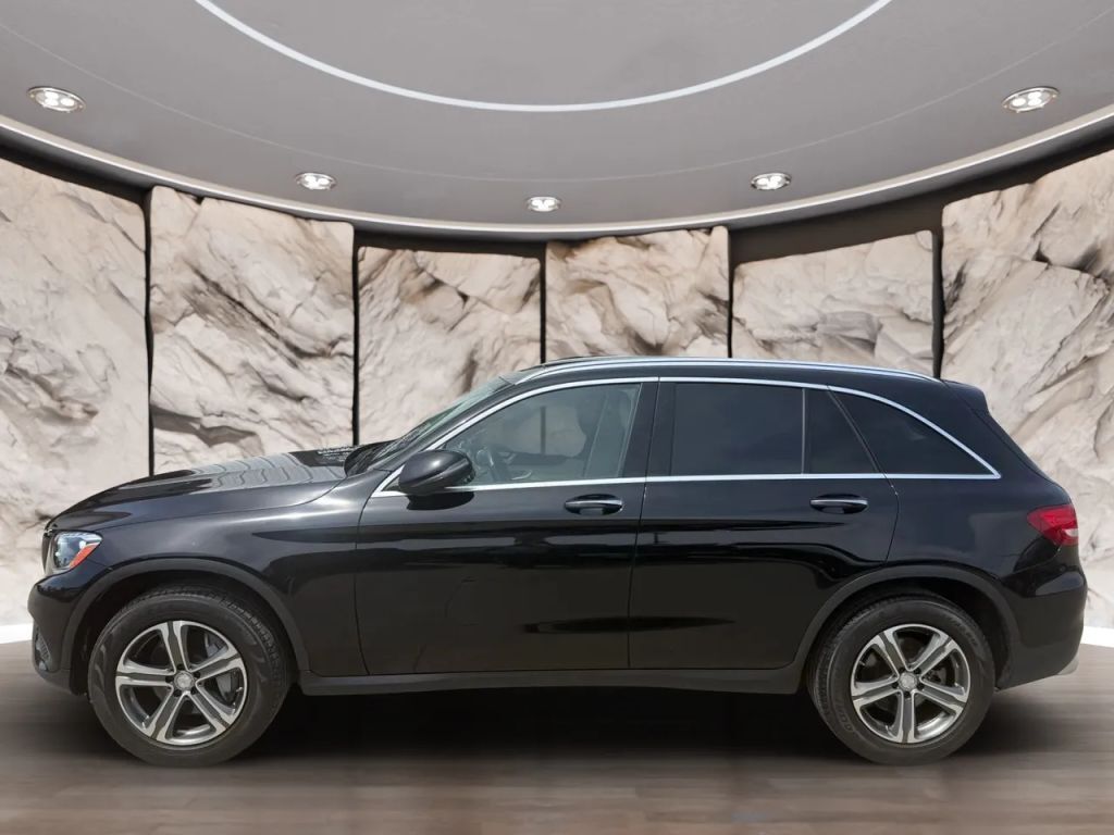 2017 MERCEDES-BENZ GLC-Class