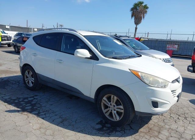 2011 HYUNDAI Tucson