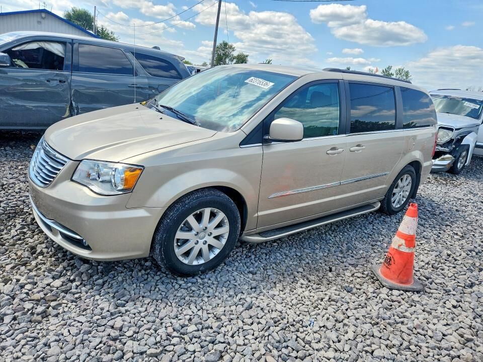 2014 CHRYSLER Town and Country