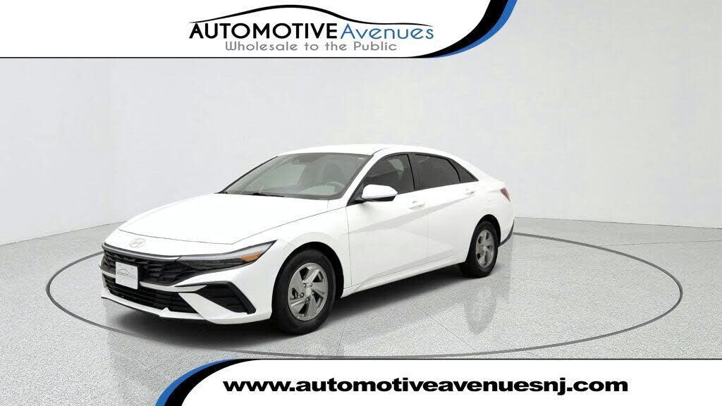 2024 HYUNDAI Elantra