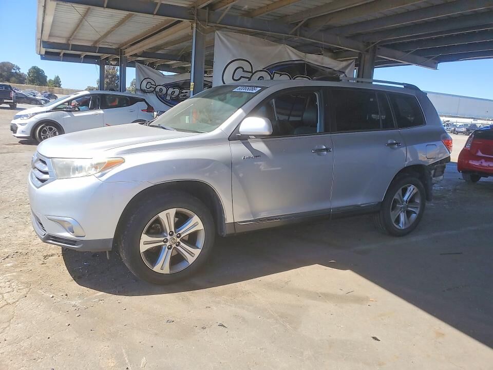 2011 TOYOTA Highlander