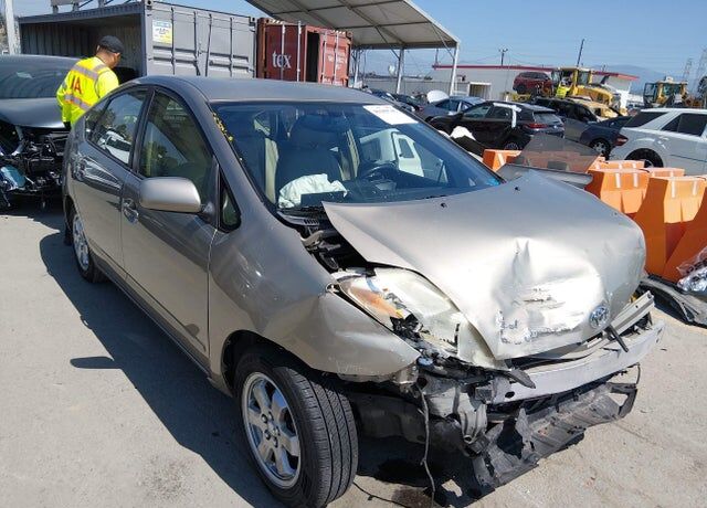 2004 TOYOTA PRIUS