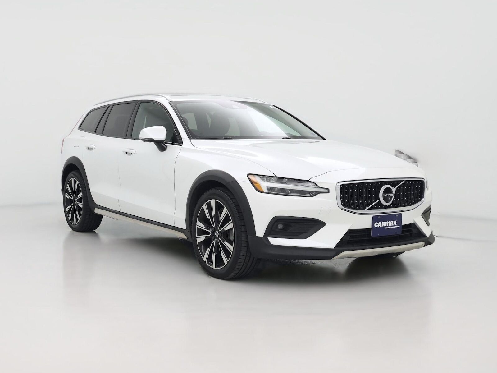 2021 VOLVO V60CC