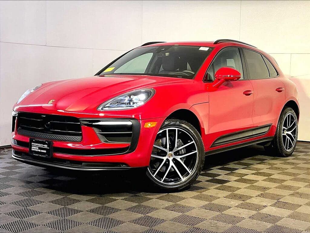2023 PORSCHE Macan