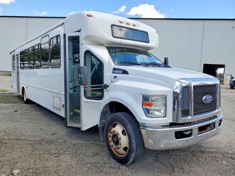 2016 FORD F-650