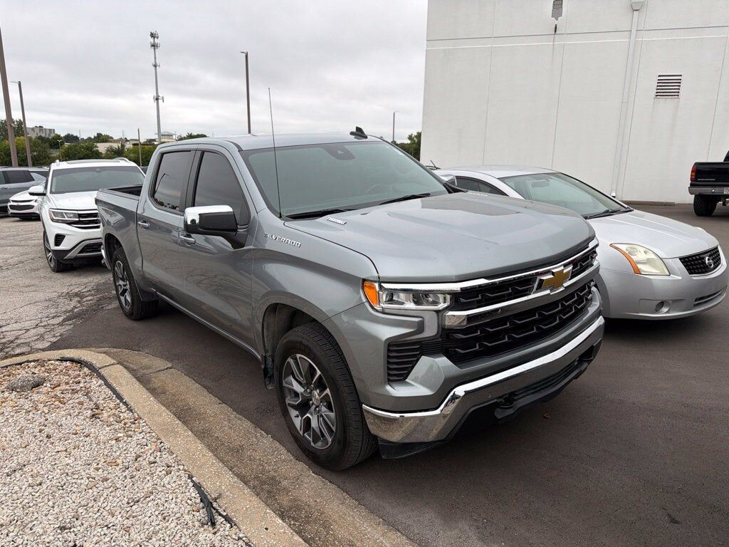 2025 CHEVROLET Silverado