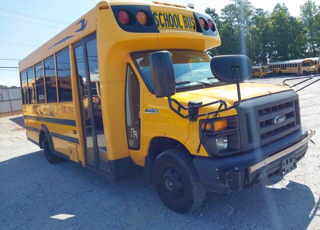 2016 FORD E-450