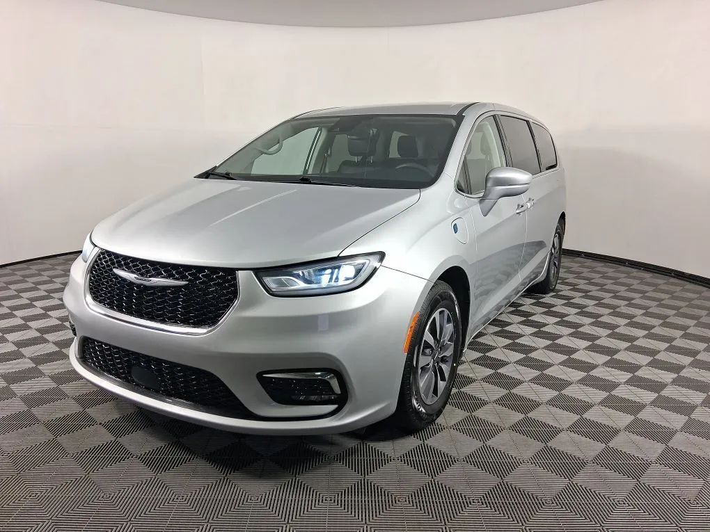 2022 CHRYSLER Pacifica