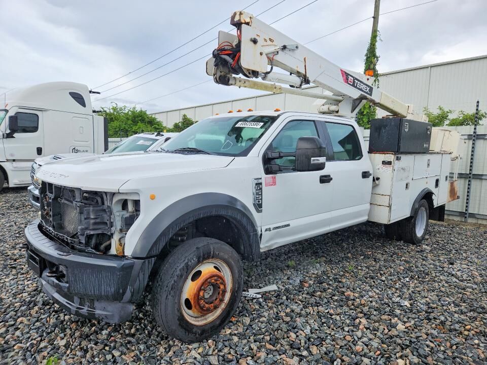 2017 FORD F-550