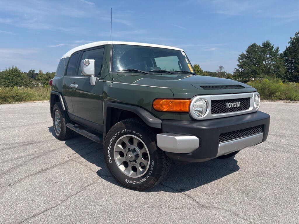 2013 TOYOTA FJ Cruiser