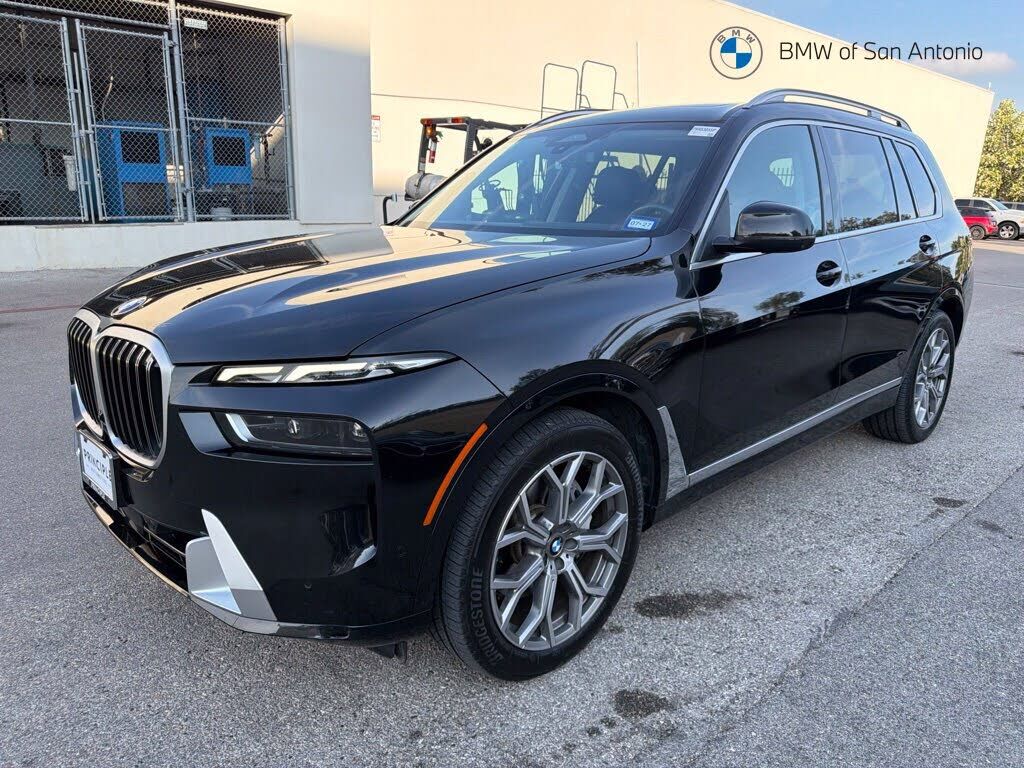 2023 BMW X7