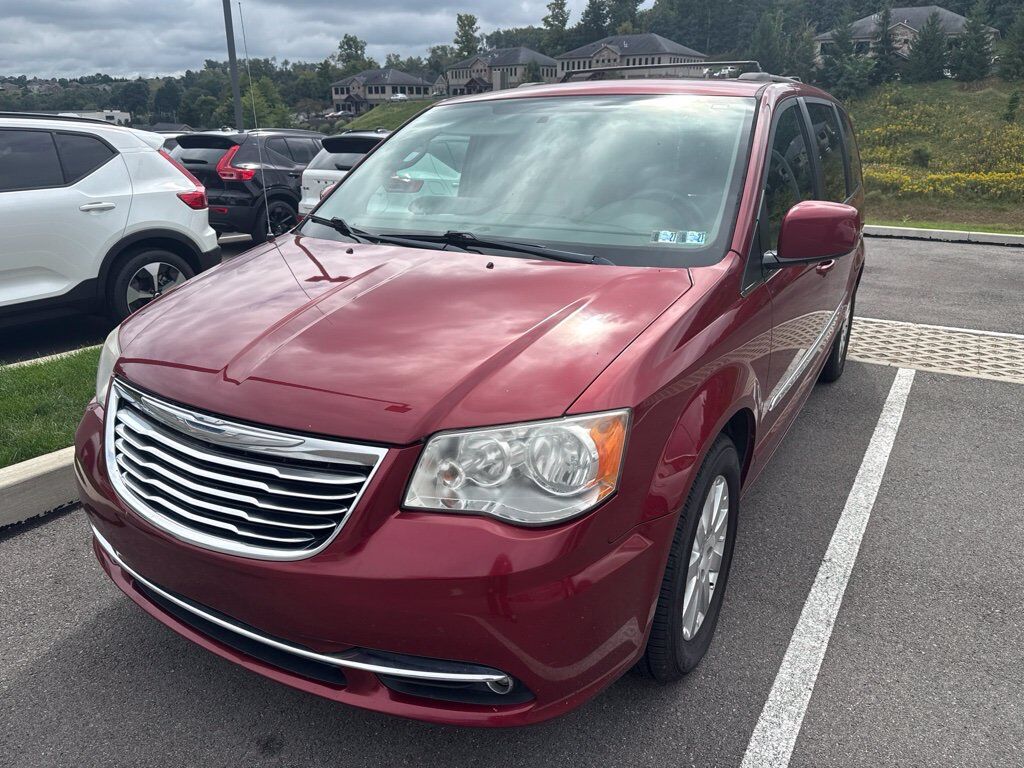 2014 CHRYSLER Town and Country