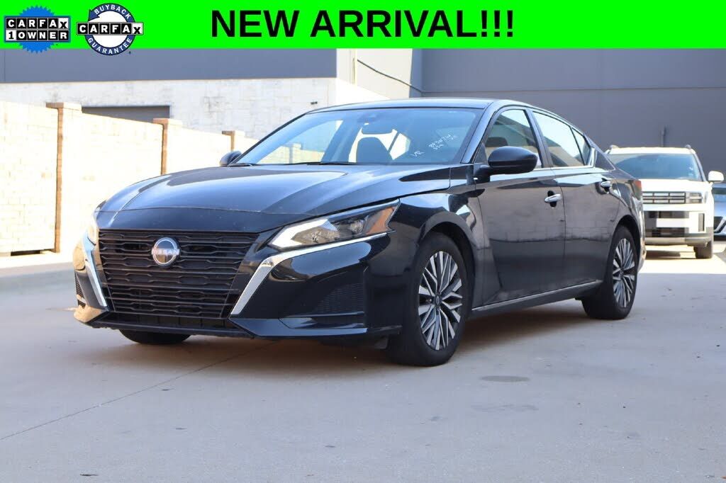 2025 NISSAN Altima