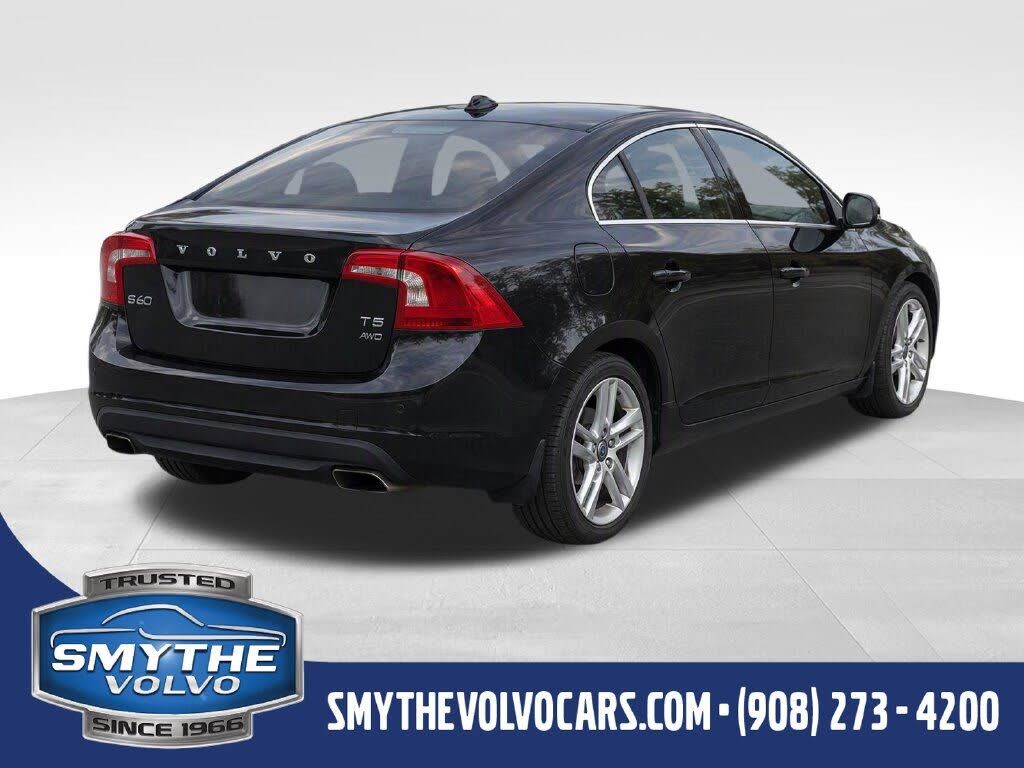 2015 VOLVO S60
