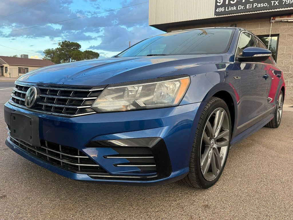2017 VOLKSWAGEN Passat