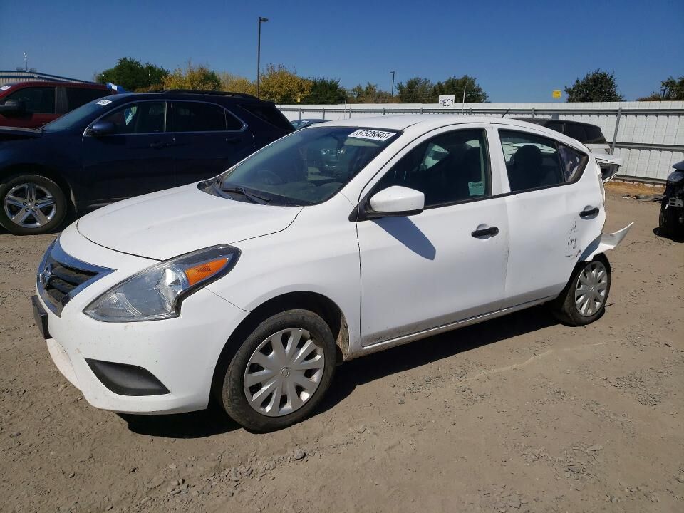 2019 NISSAN Versa