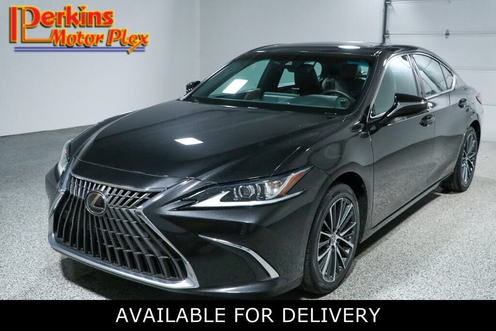 2024 LEXUS ES