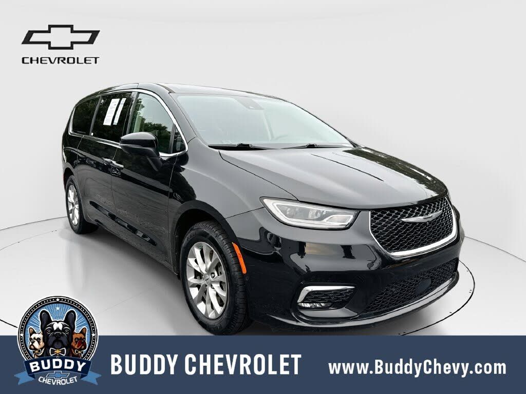 2023 CHRYSLER Pacifica