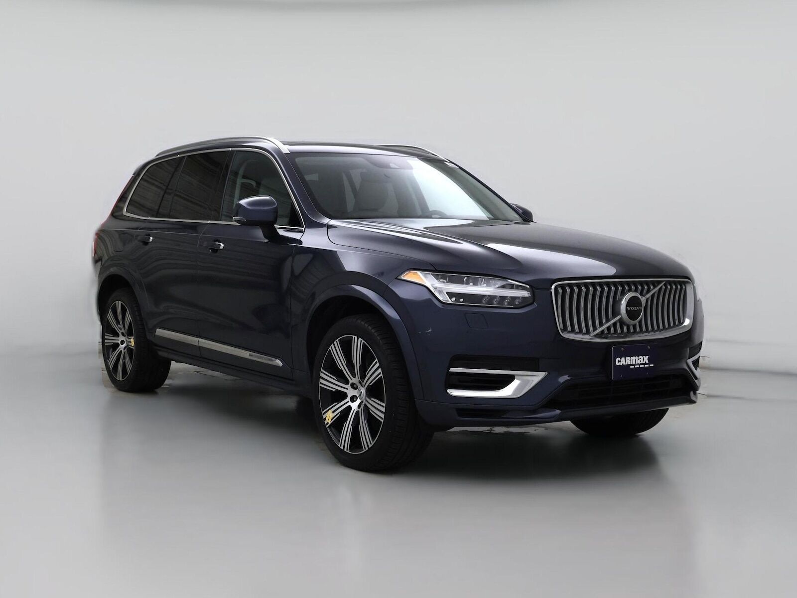 2022 VOLVO XC90