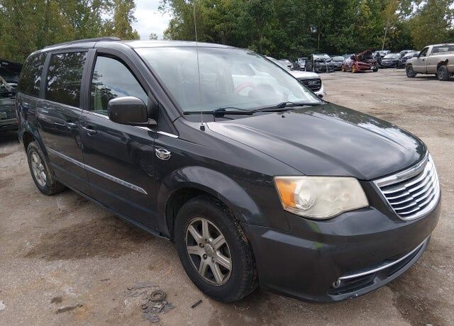 2012 CHRYSLER Town and Country