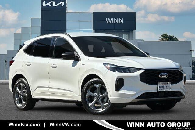 2024 FORD Escape