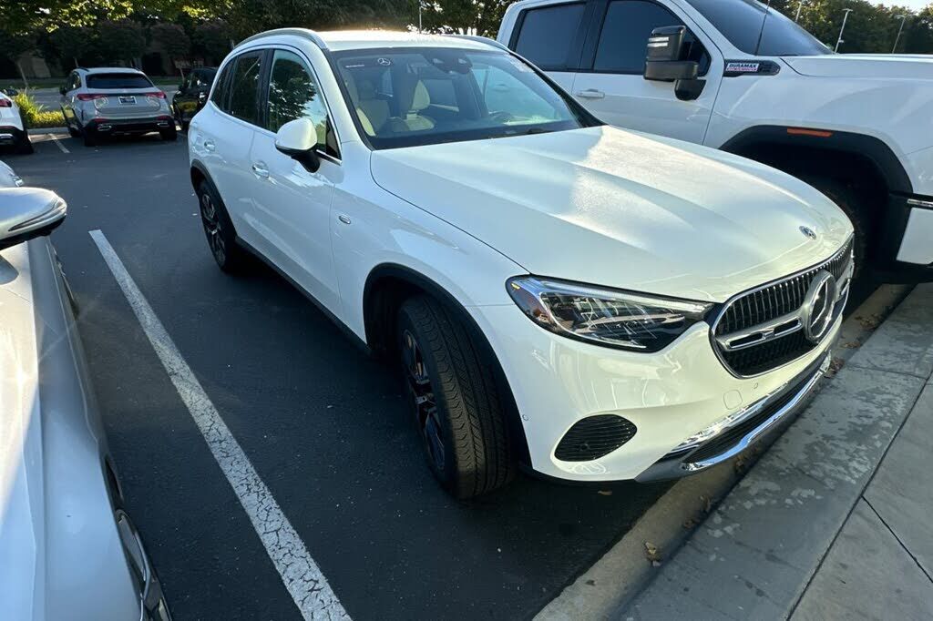 2025 Mercedes-Benz GLC-Class