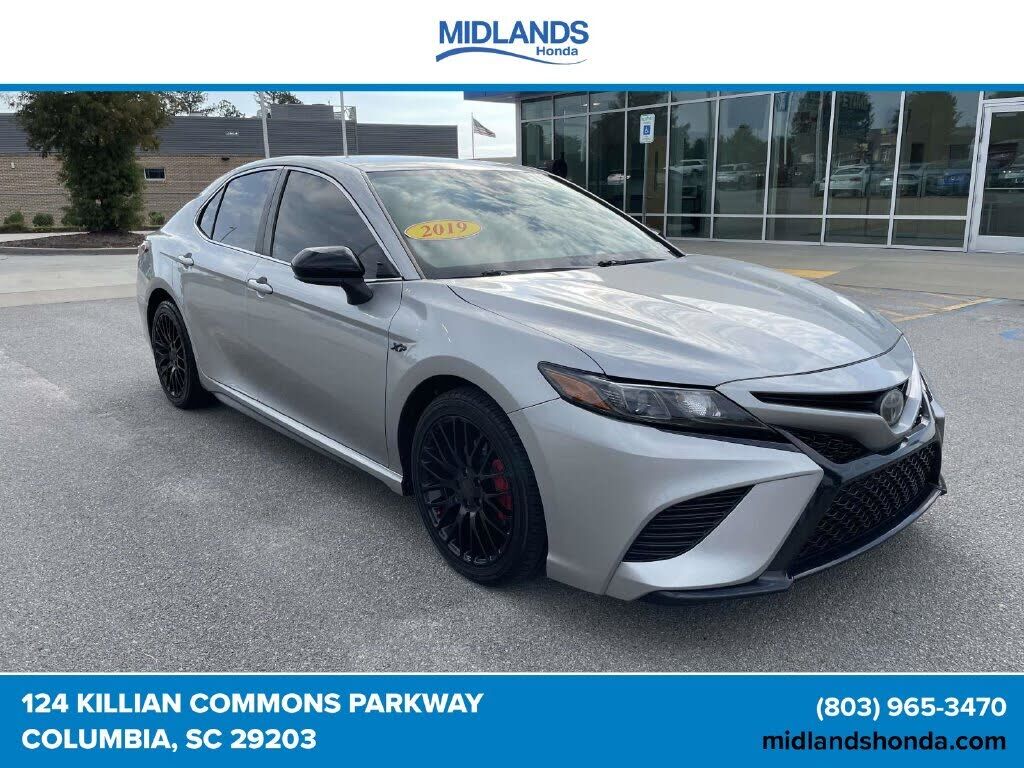 2019 TOYOTA Camry
