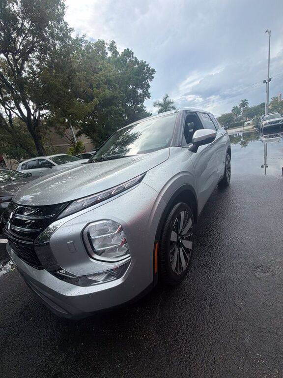 2025 MITSUBISHI Outlander