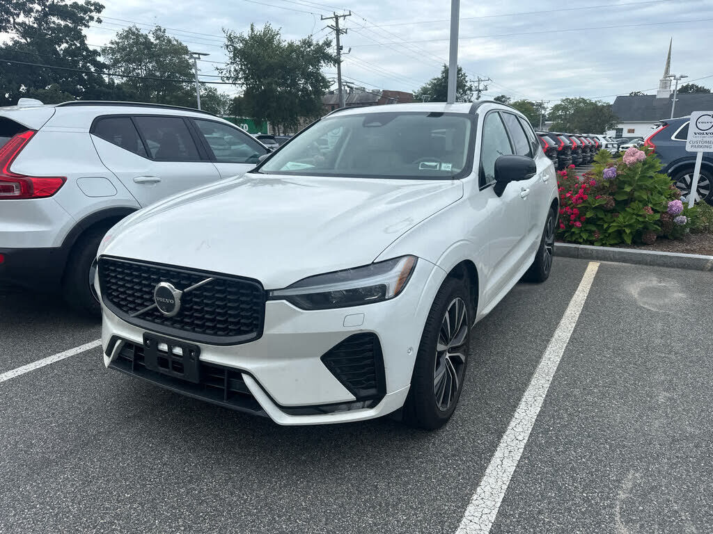 2024 VOLVO XC60