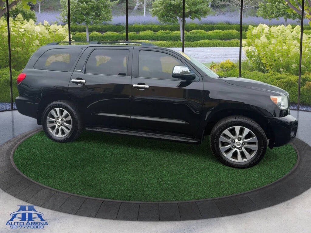 2016 TOYOTA Sequoia