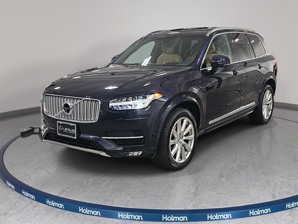 2017 VOLVO XC90