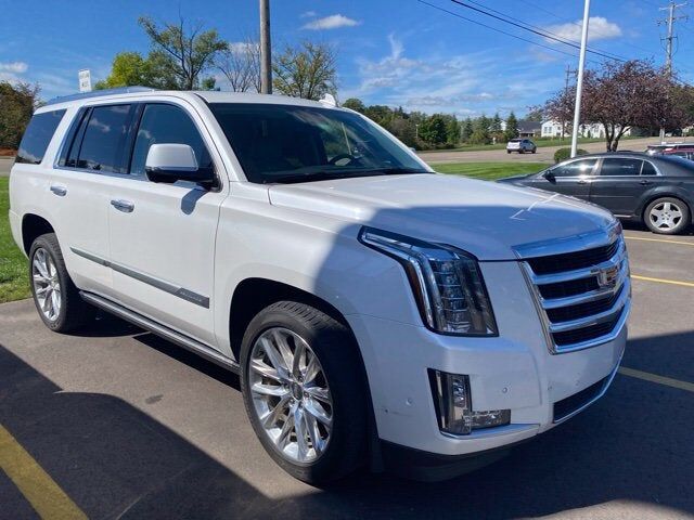 2019 CADILLAC Escalade