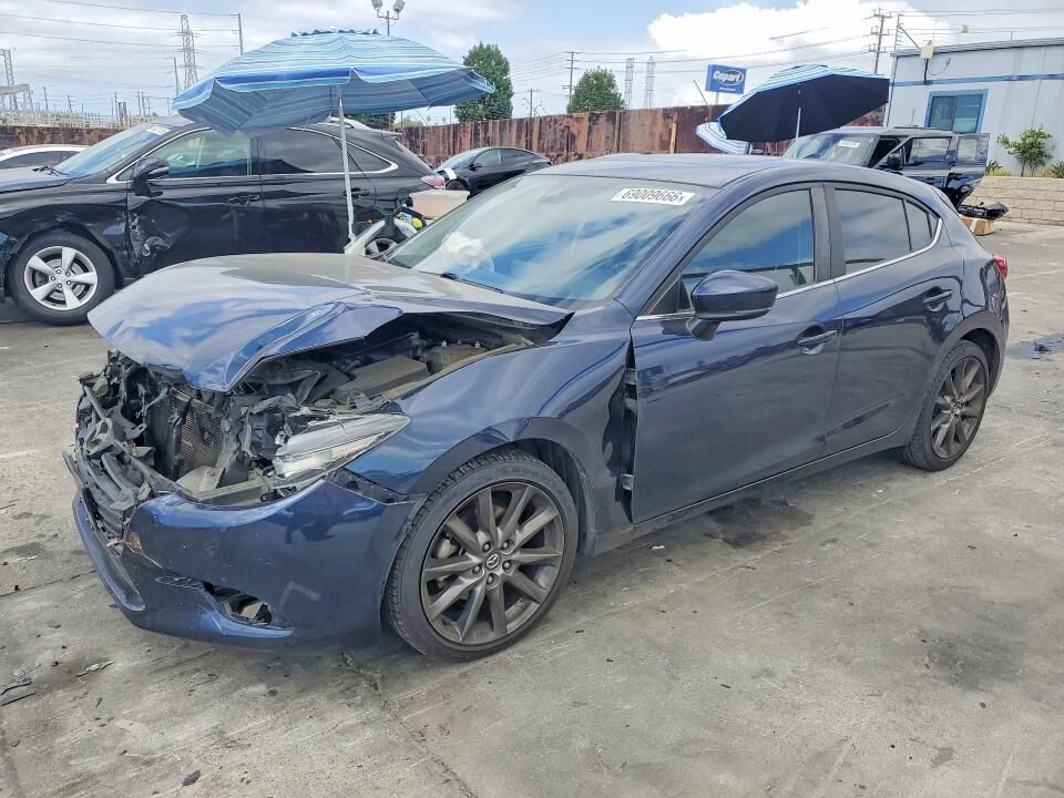 2018 MAZDA Mazda3