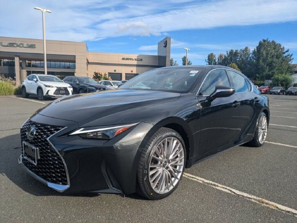 2024 LEXUS IS