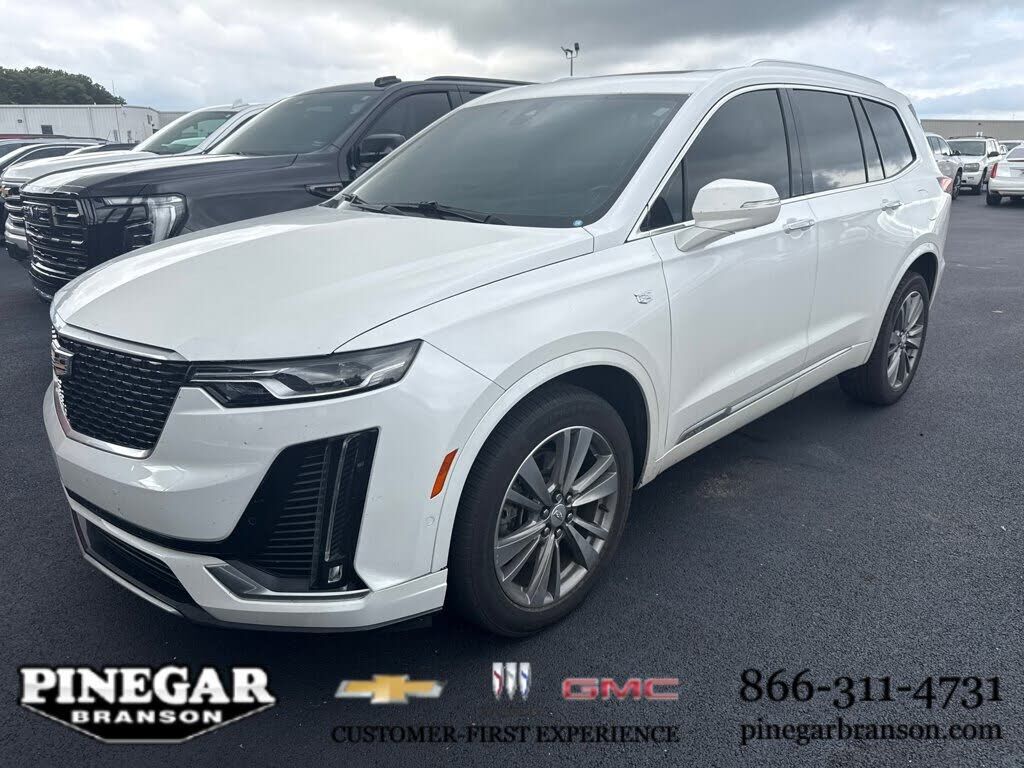 2021 CADILLAC XT6
