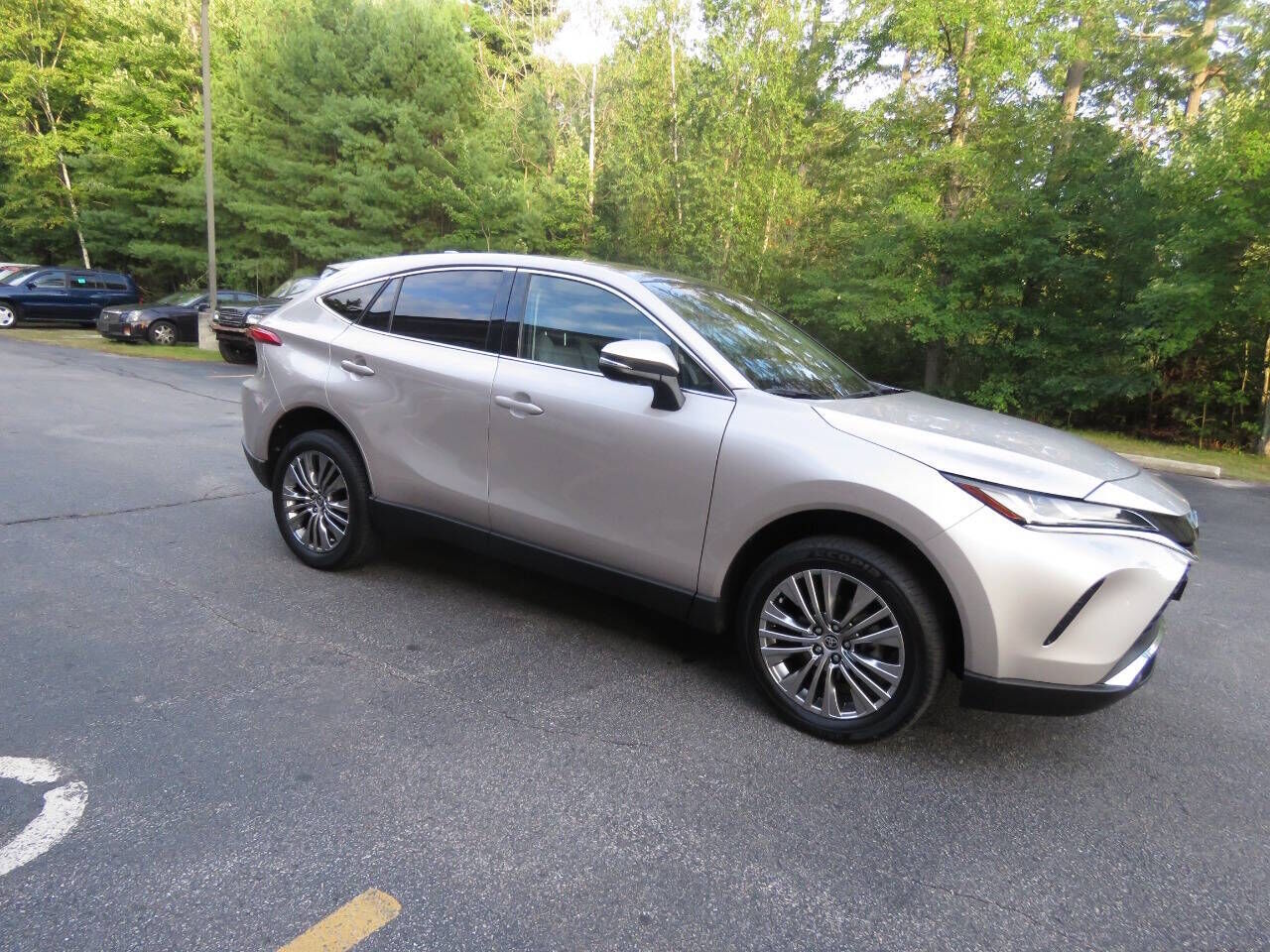 2024 TOYOTA Venza